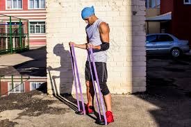 掘金送雄鹿两连败：字母哥缺席，约基奇复出轰39+10+10统治内线